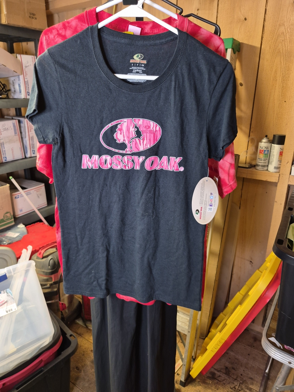 Mossy Oak Black Tee with Pink Logo and Text Bin 55
